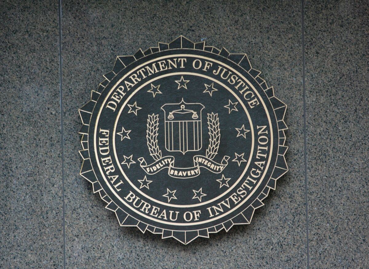 logo-fbi-gray-wall